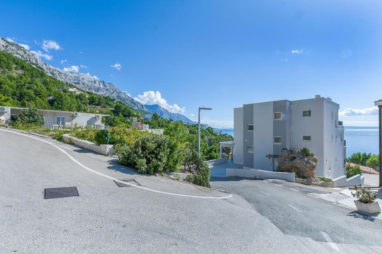 Apartments Ilijanka Брела Екстериор снимка