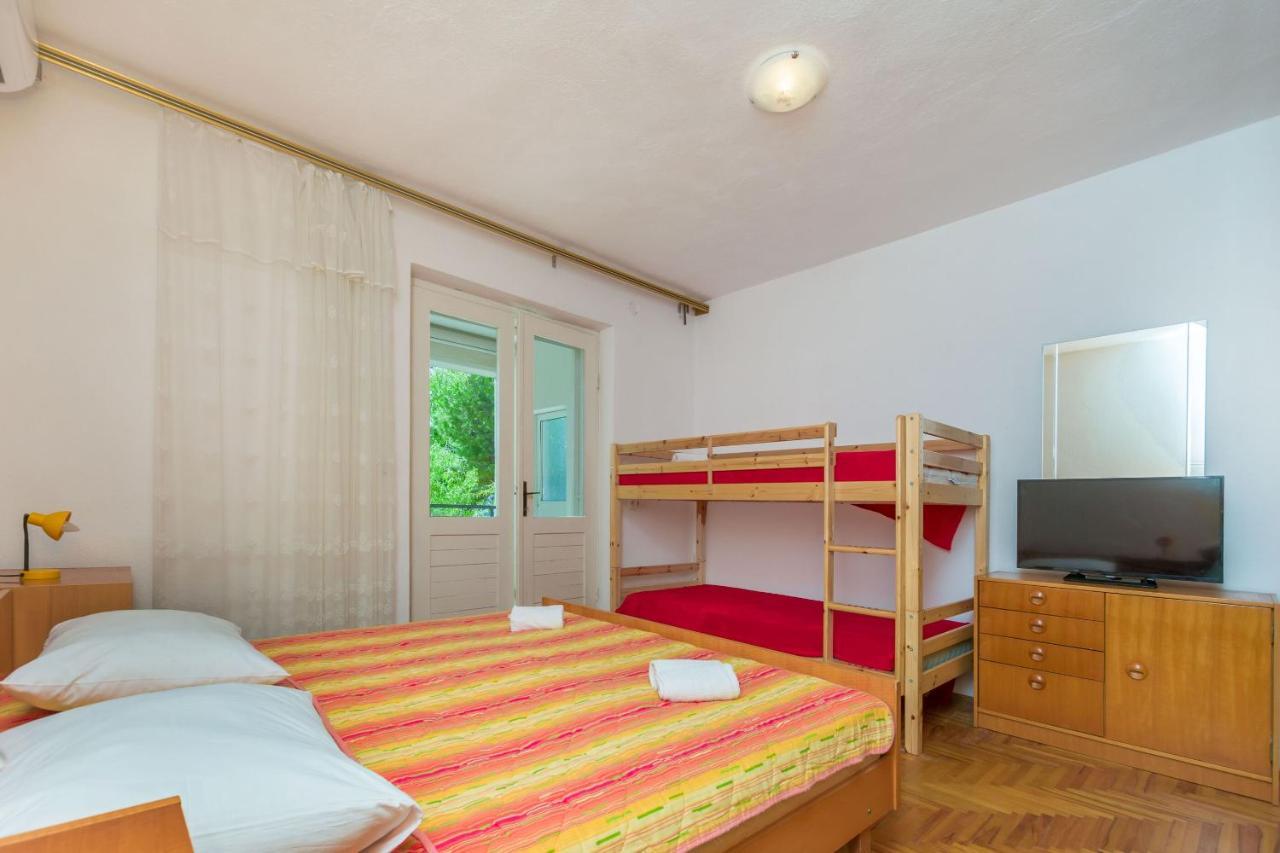 Apartments Ilijanka Брела Екстериор снимка