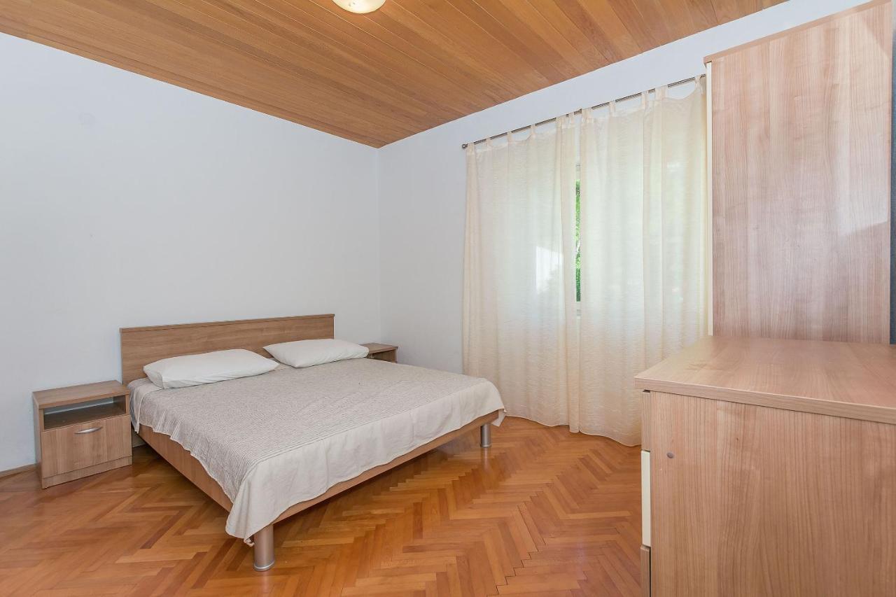 Apartments Ilijanka Брела Екстериор снимка