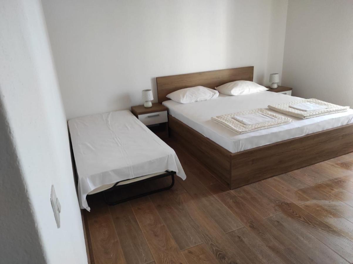 Apartments Ilijanka Брела Екстериор снимка